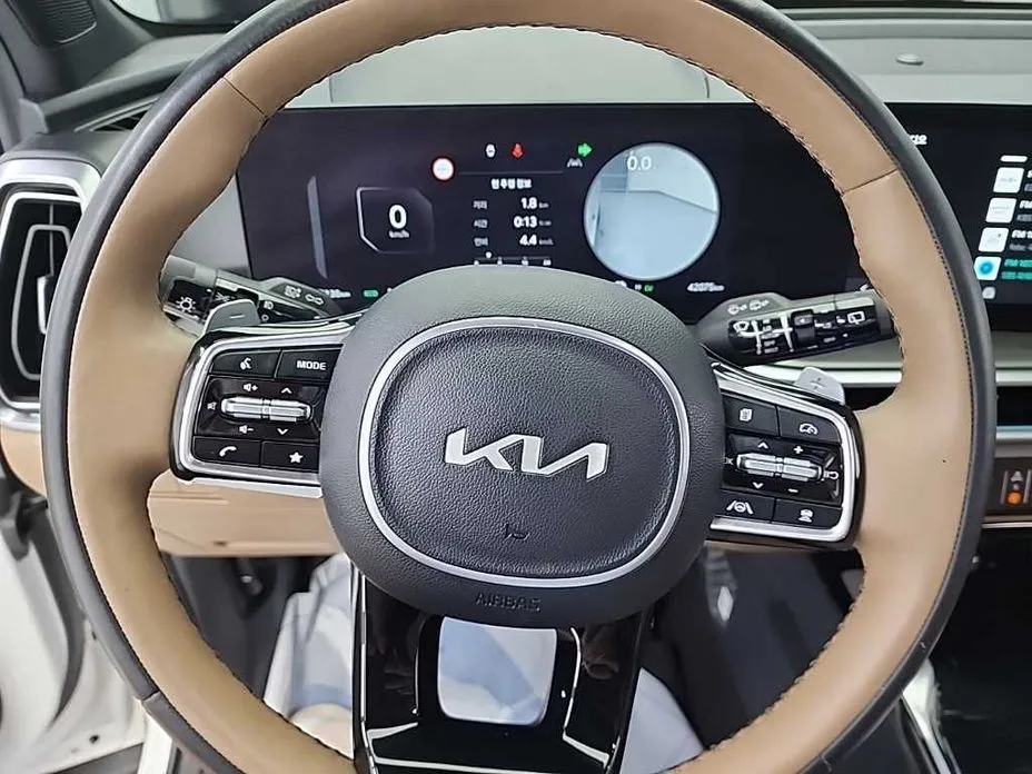 Kia Sorento — фото 7