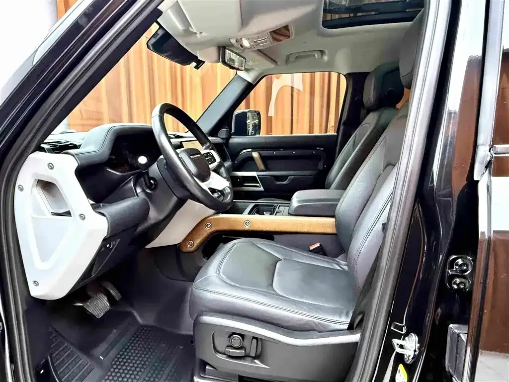 Land Rover Defender — фото 9