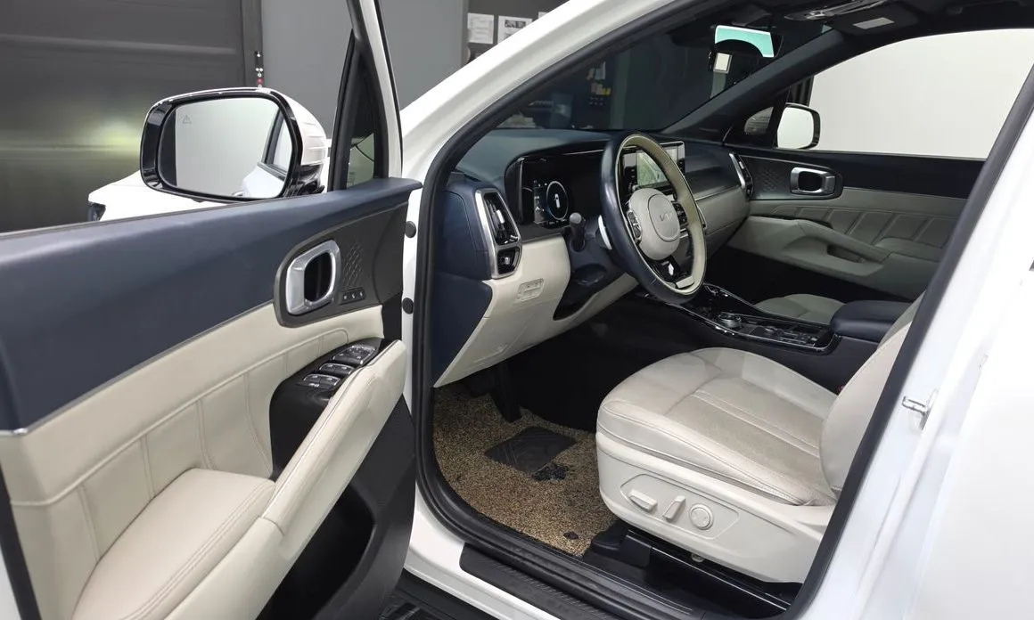 Kia Sorento — фото 7