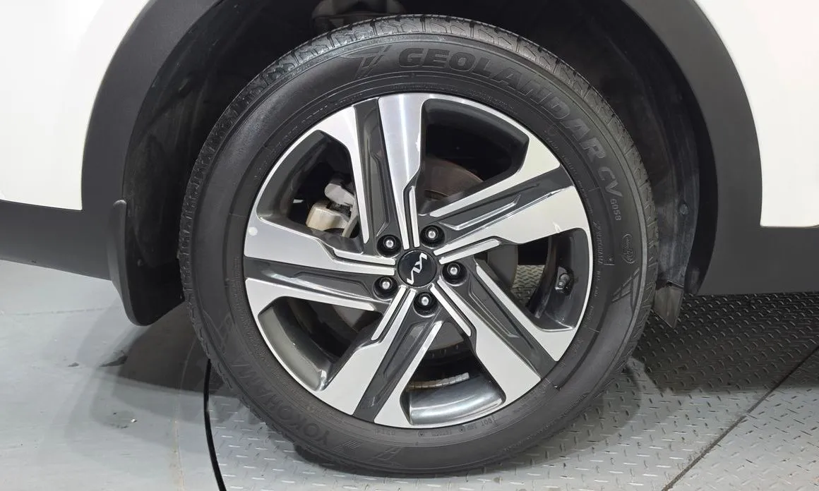 Kia Sorento — фото 5