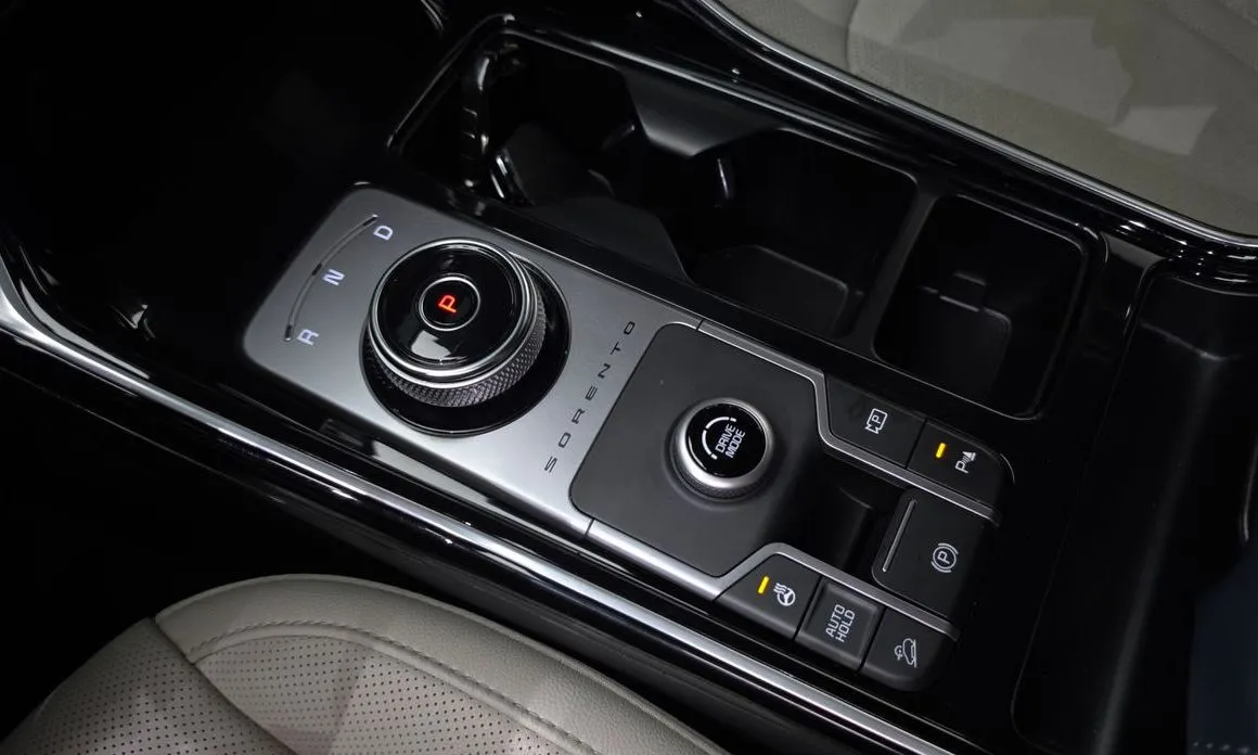 Kia Sorento — фото 10