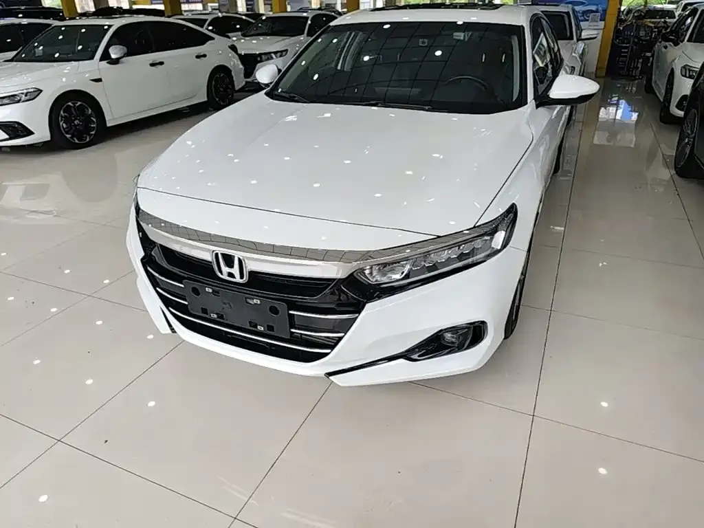 Honda Accord — фото 8