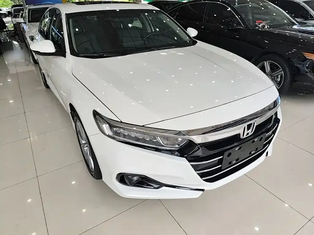 Honda Accord — фото 7