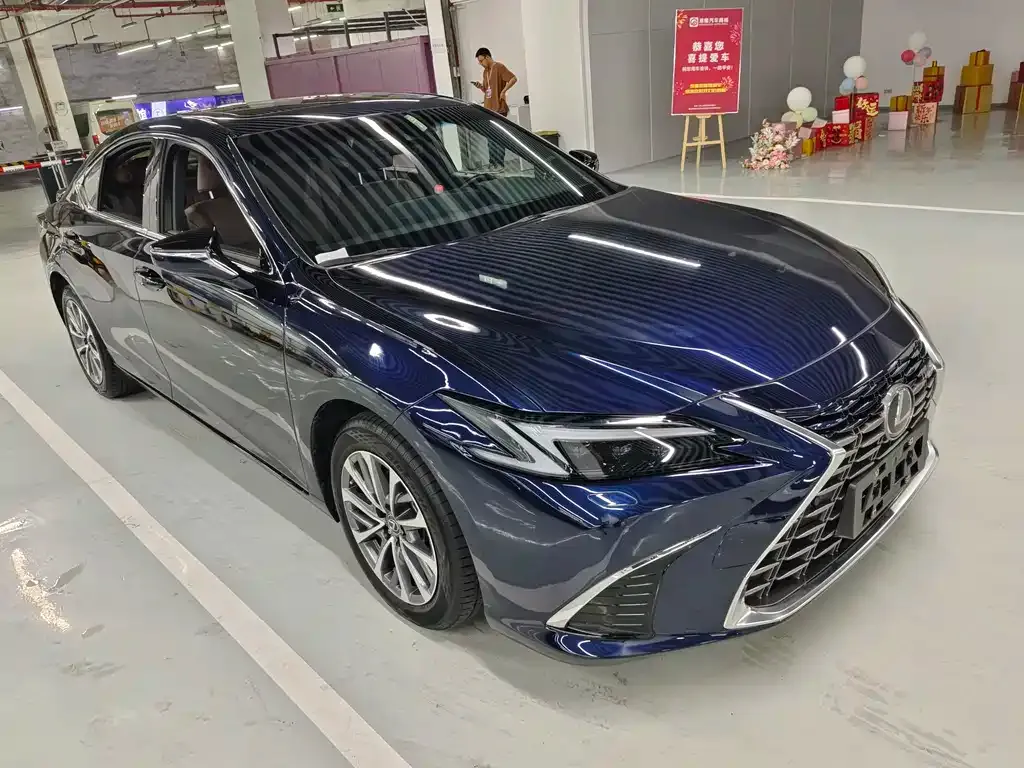 Lexus ES — фото 3