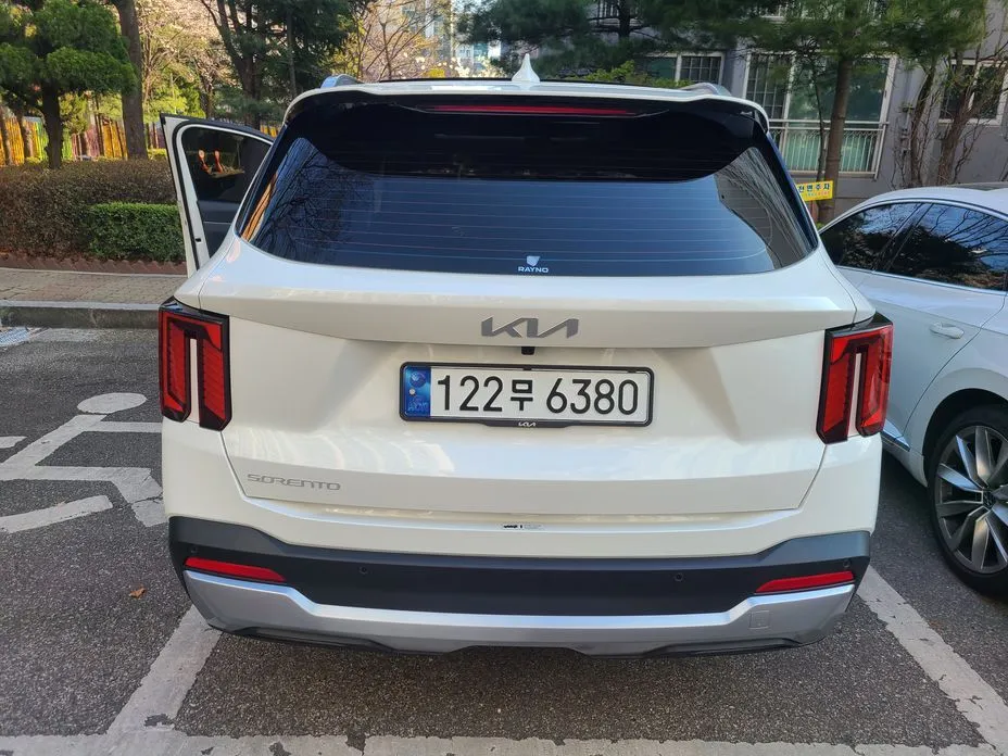 Kia Sorento — фото 6