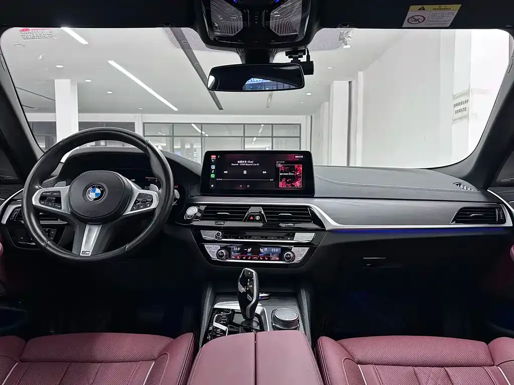 BMW 5 Series — фото 6