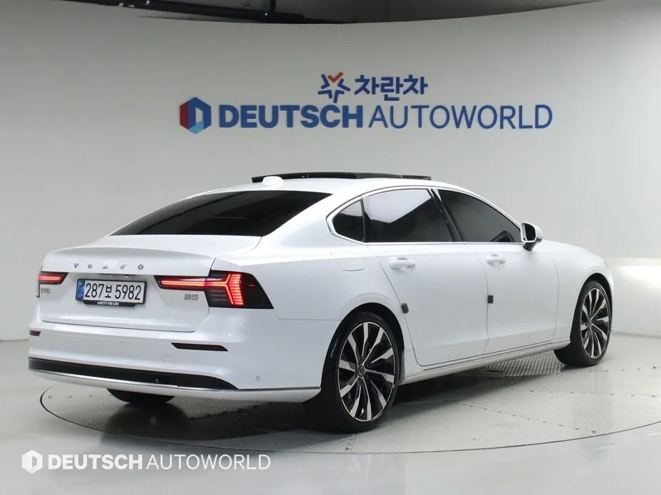Volvo S90 2026 из KR, фото 5