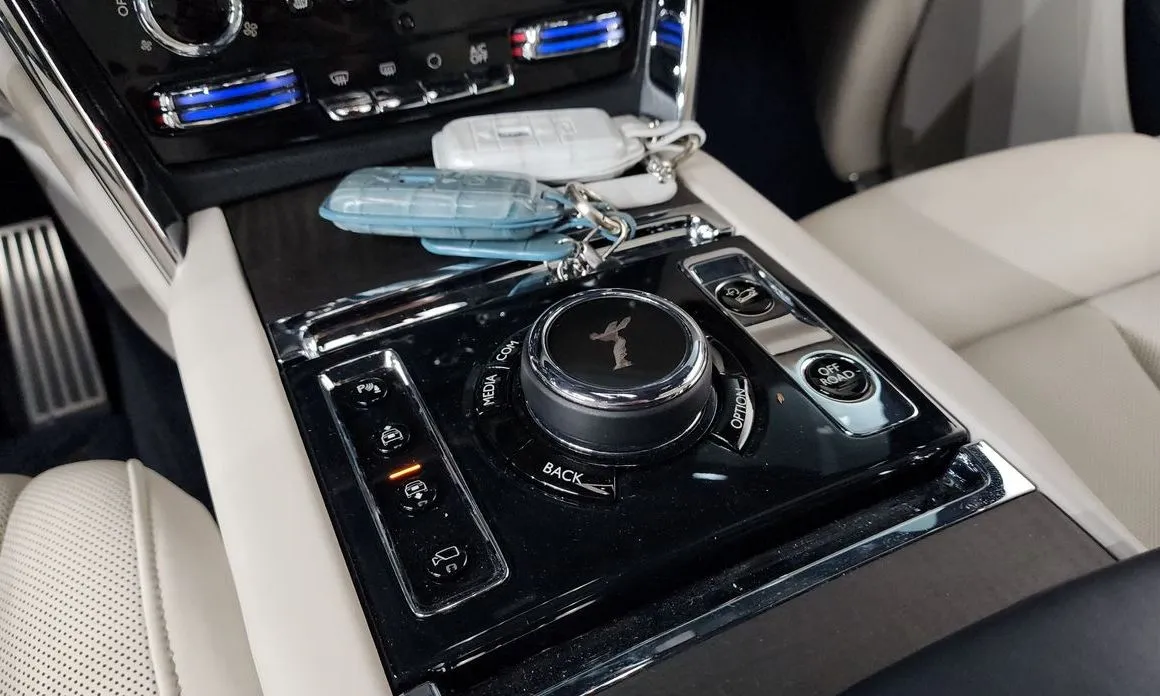 Rolls-Royce Cullinan 2021 из KR, фото 5