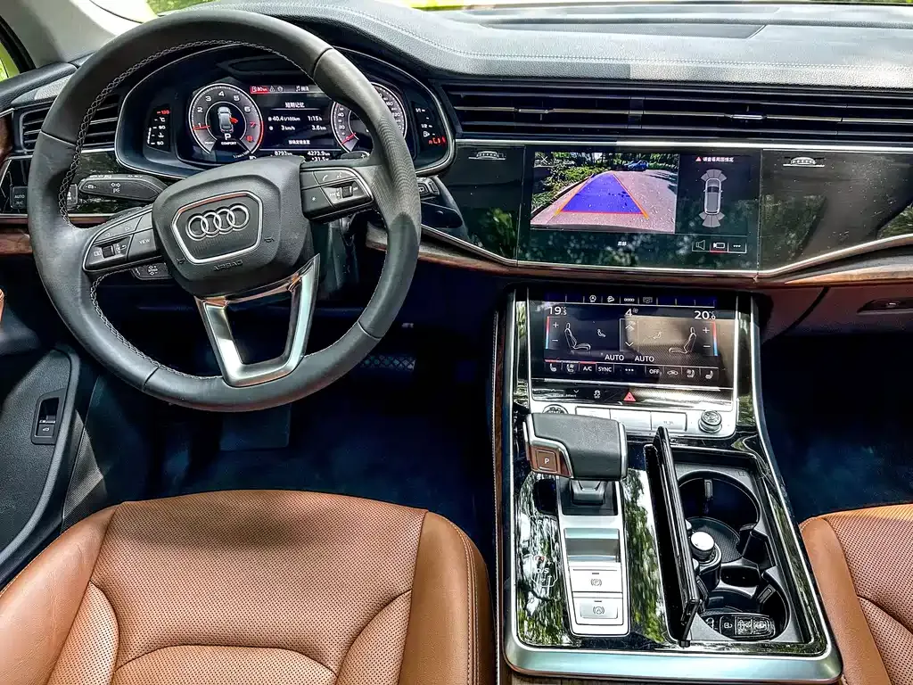 Audi Q7 — фото 2