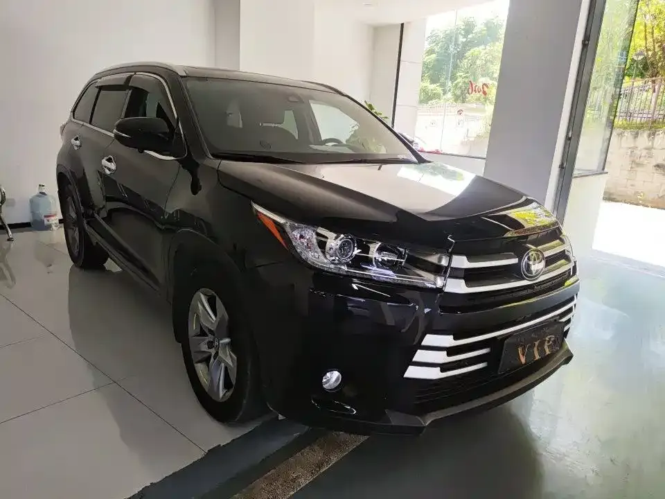 Toyota Highlander — фото 4