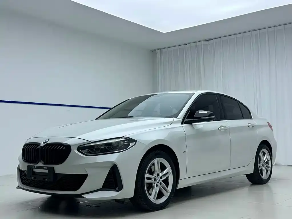 BMW 1 Series — фото 1