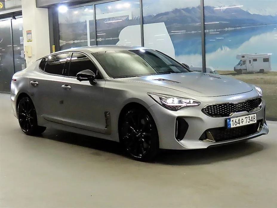 Kia Stinger — фото 1