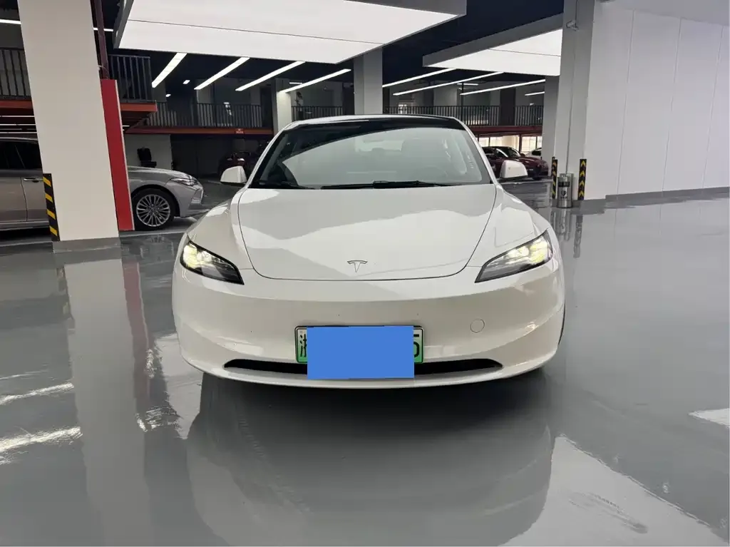 Tesla Model 3 — фото 8