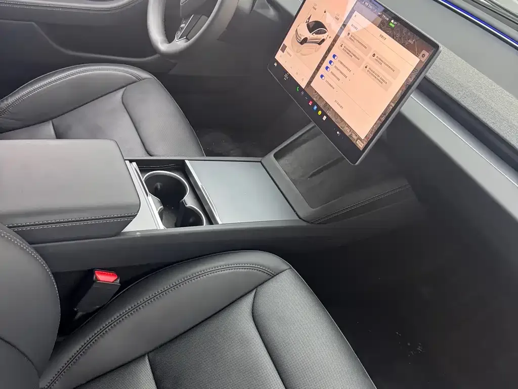Tesla Model 3 — фото 5