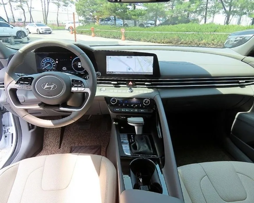 Hyundai AVANTE — фото 10