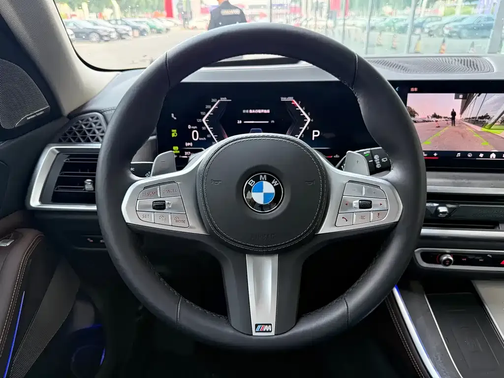 BMW X5 — фото 10