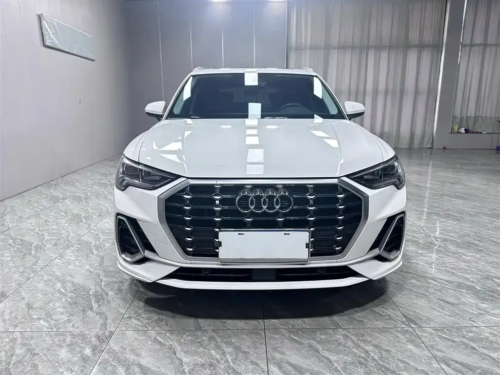 Audi Q3 — фото 8