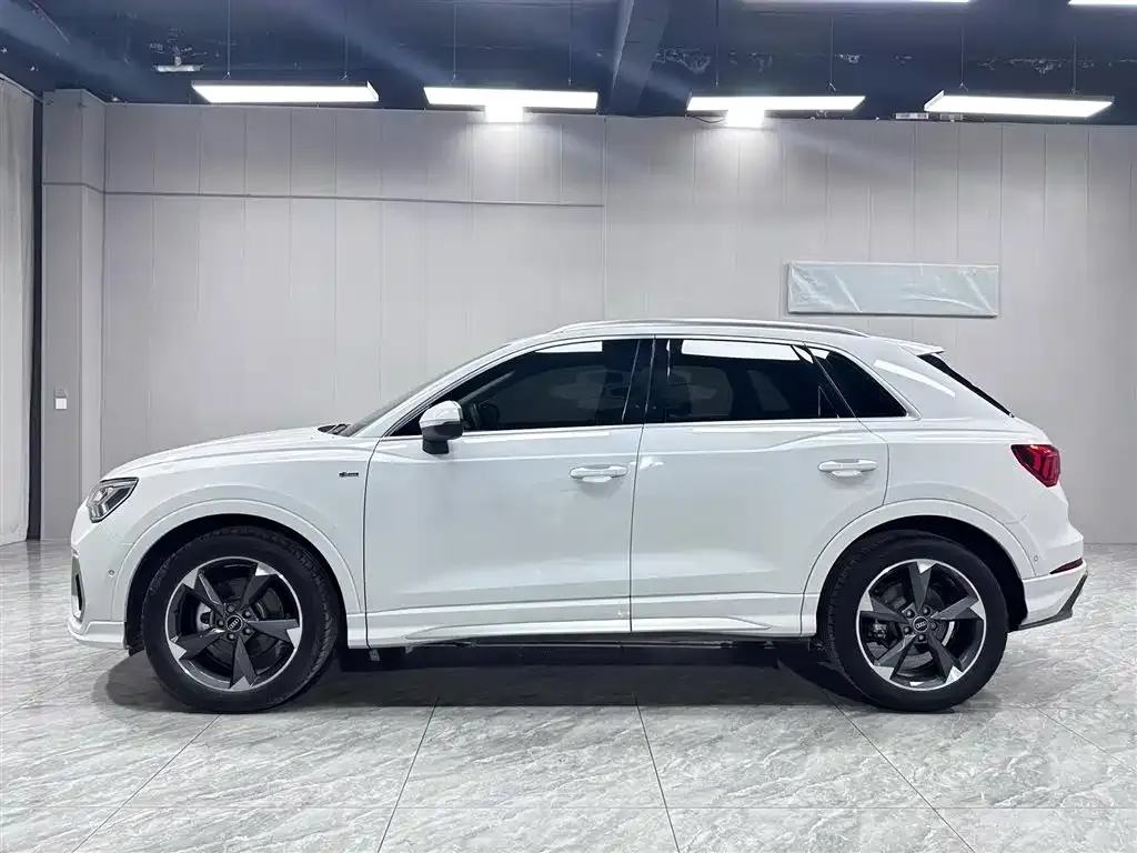Audi Q3 — фото 9