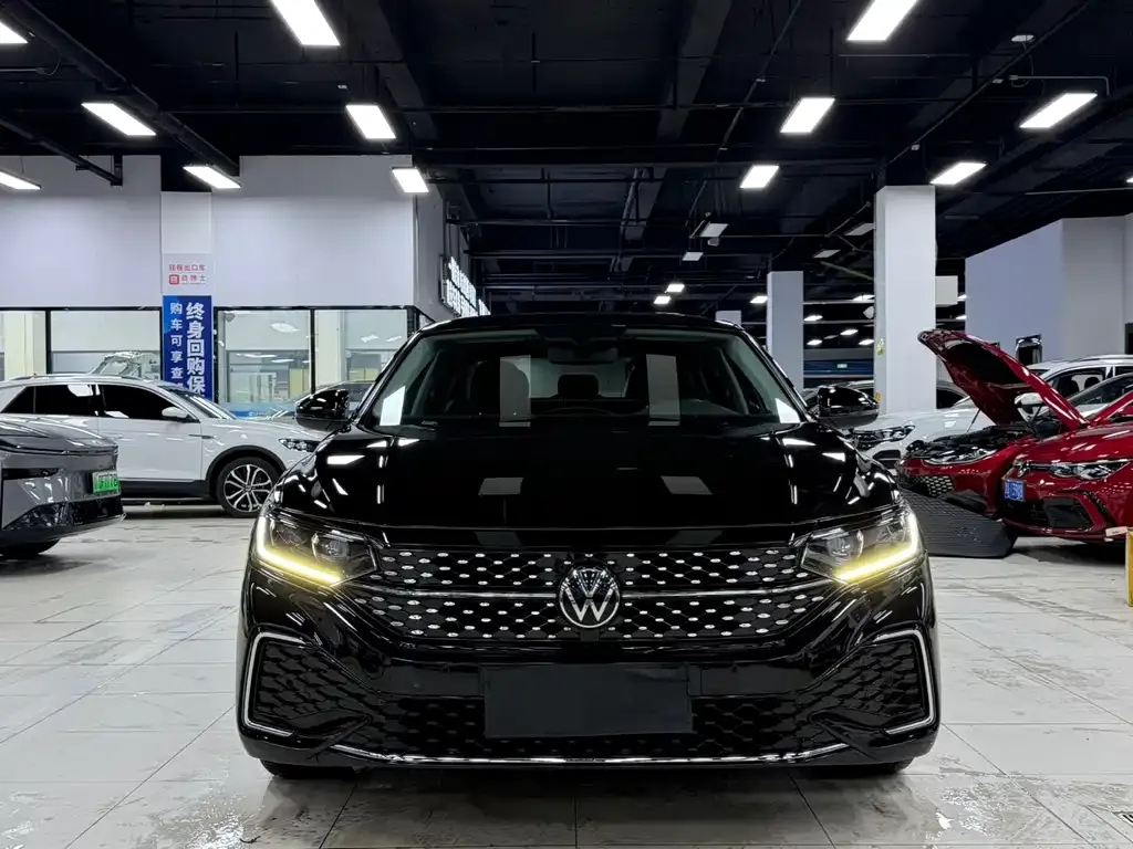 Volkswagen Passat — фото 8