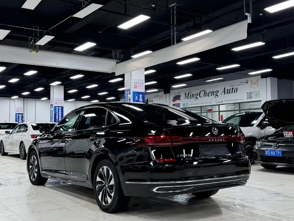 Volkswagen Passat — фото 5