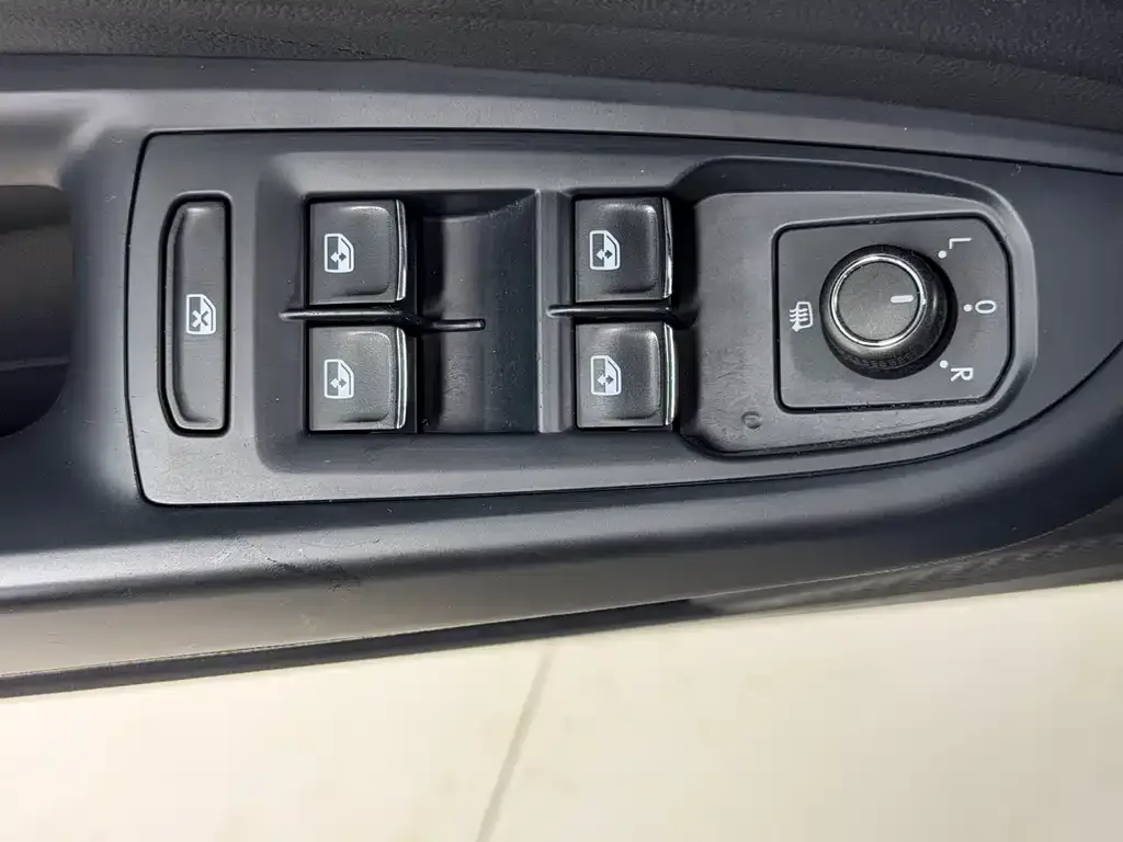 Volkswagen Passat — фото 4
