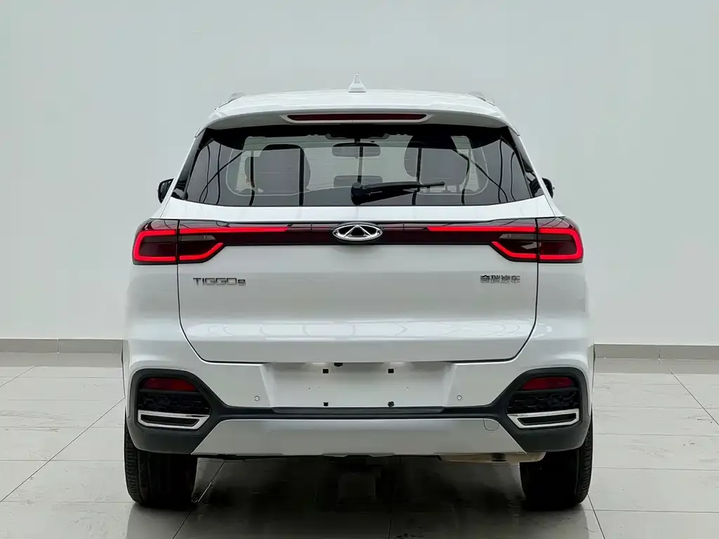 Chery Tiggo 8 — фото 3