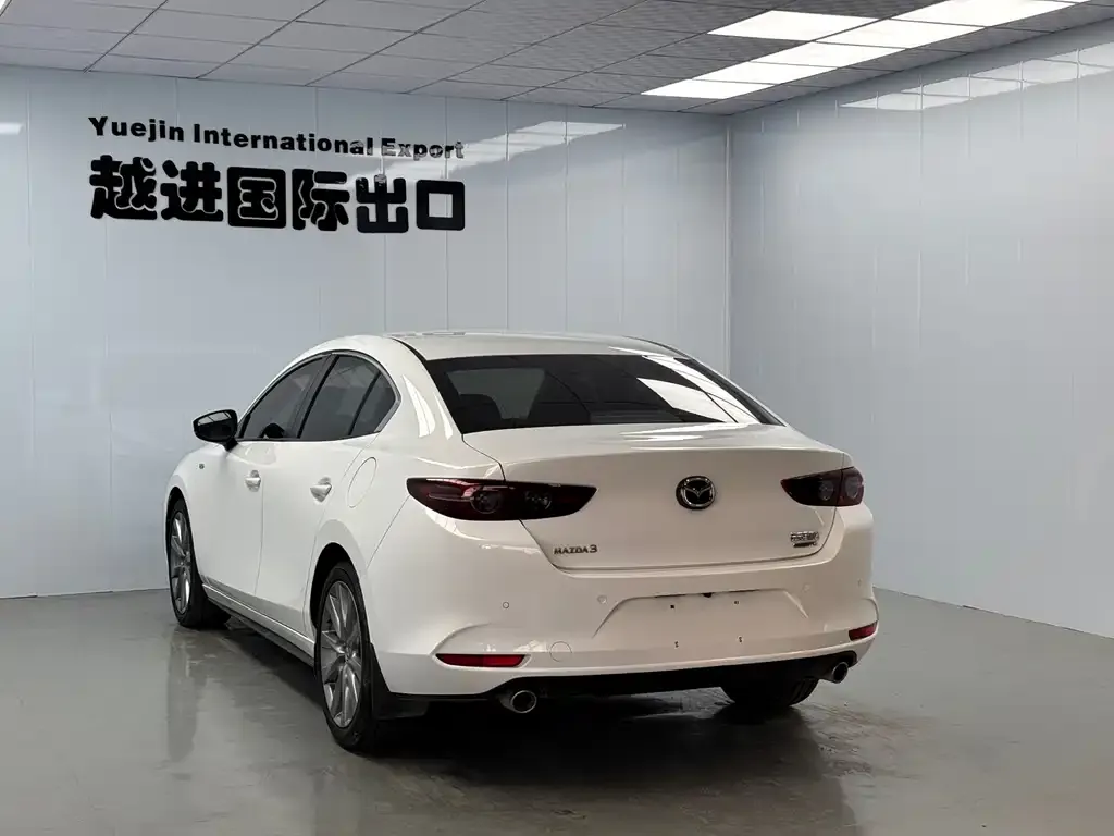 Mazda 3 Axela — фото 2