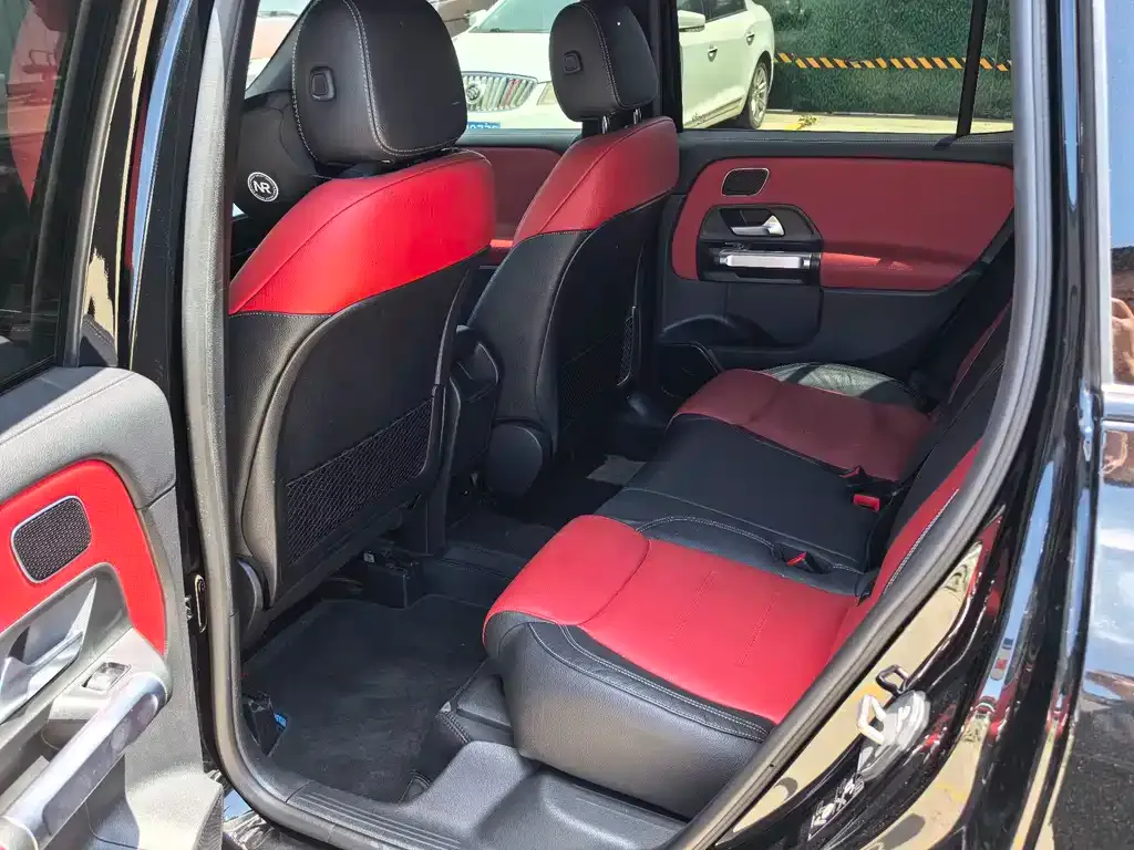 Mercedes-Benz GLB AMG — фото 4