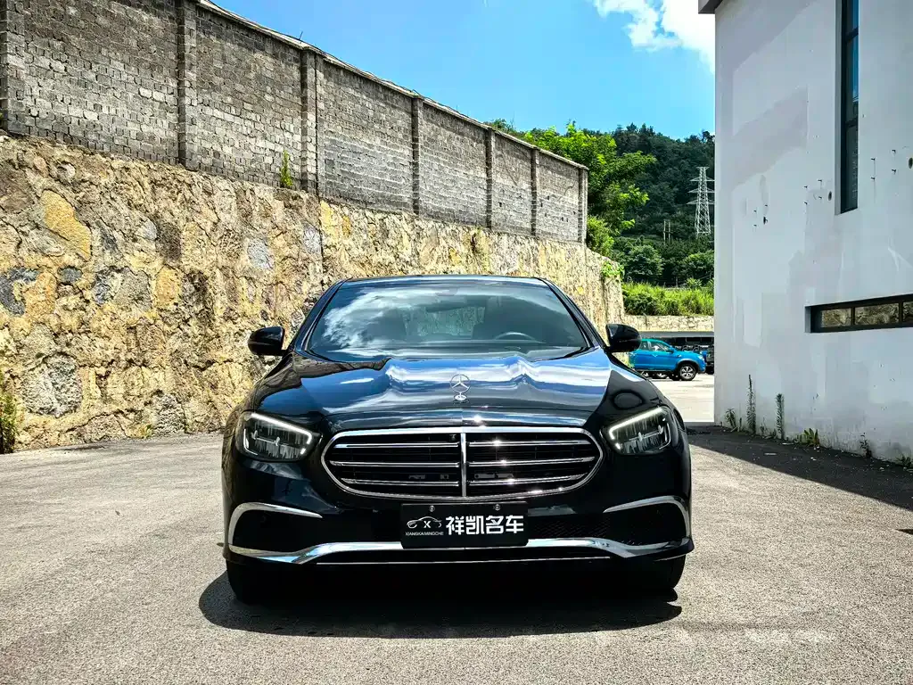 Mercedes-Benz E-Class — фото 9