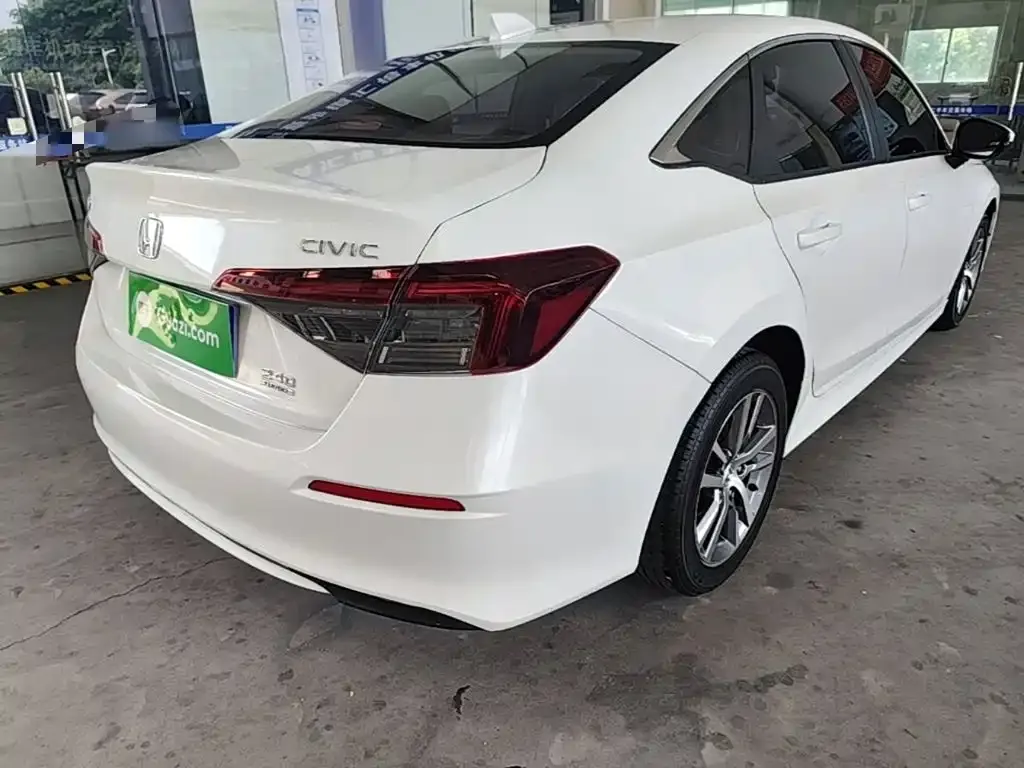 Honda Civic — фото 10