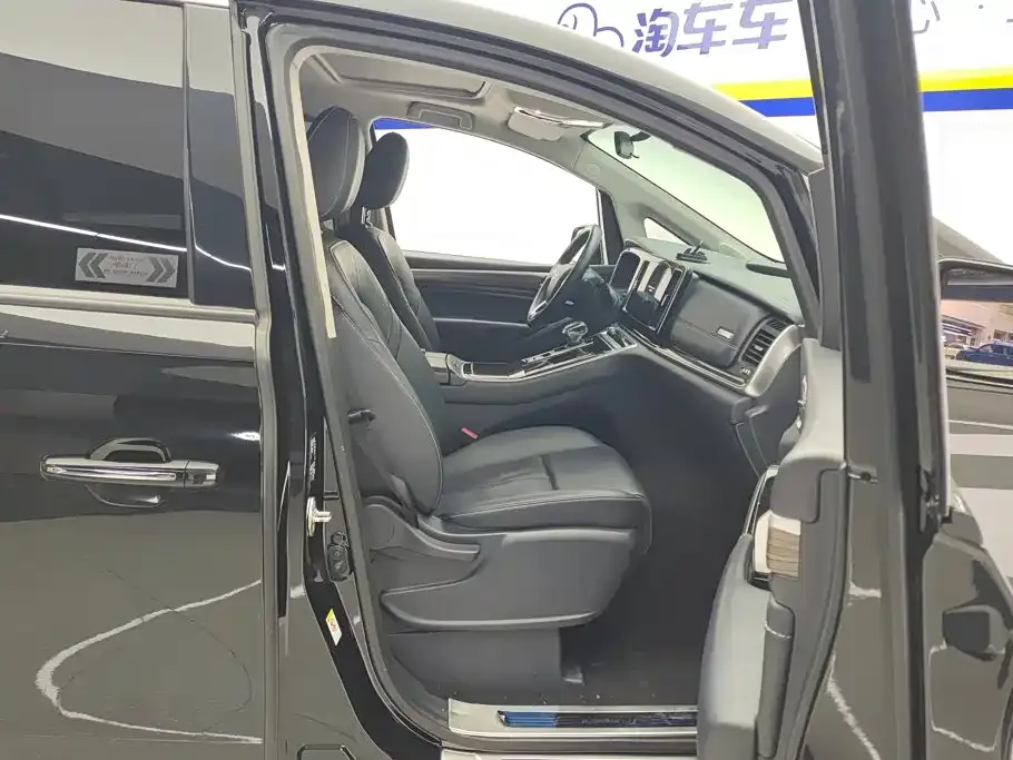 GAC Motor Trumpchi M8 — фото 7