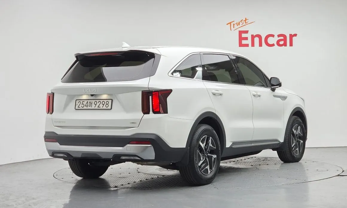 Kia Sorento — фото 8
