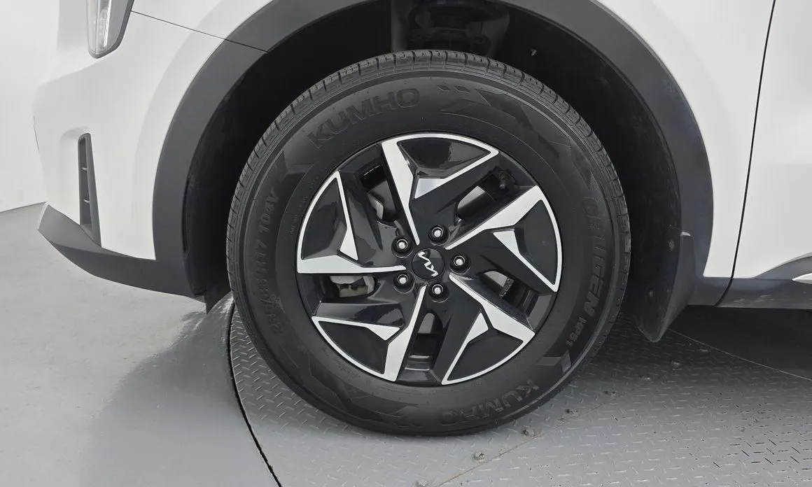 Kia Sorento — фото 6