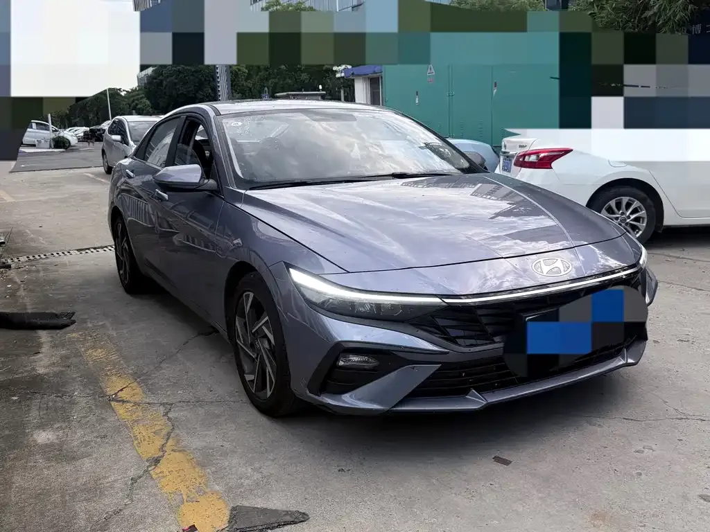 Hyundai Elantra — фото 2
