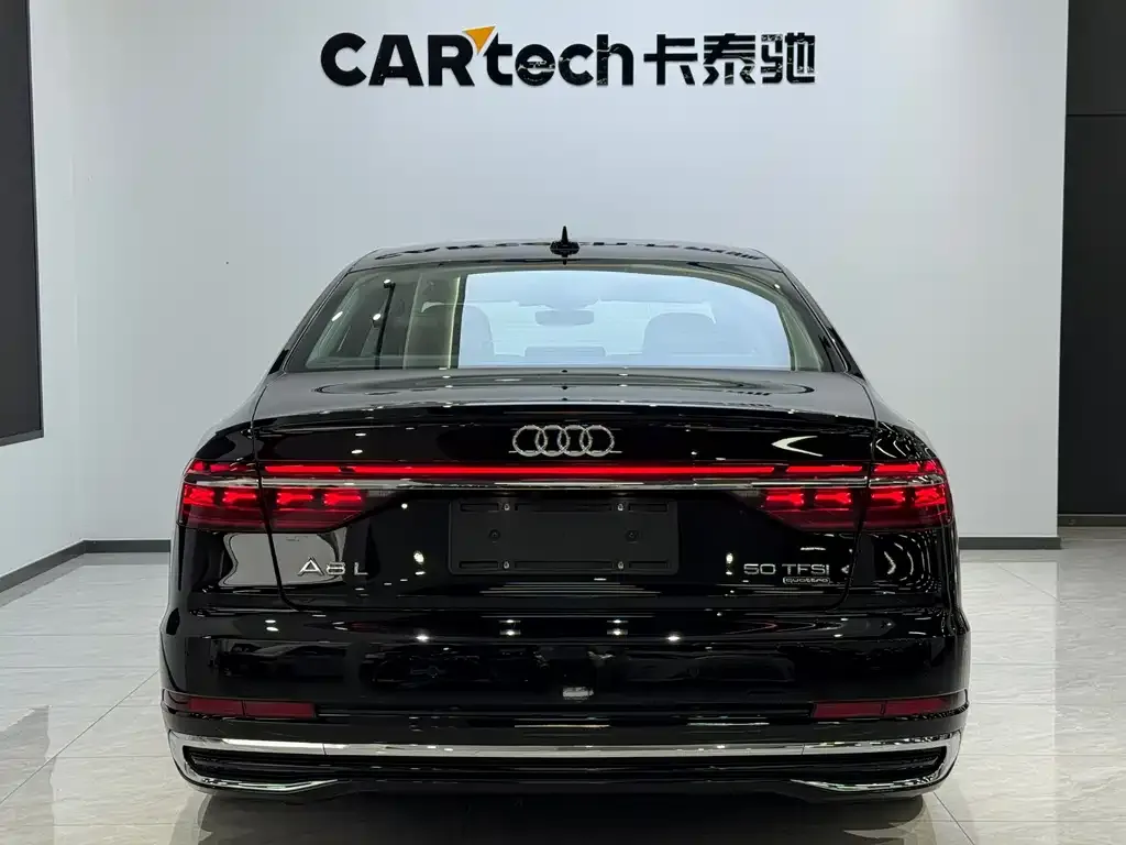 Audi A8 — фото 10