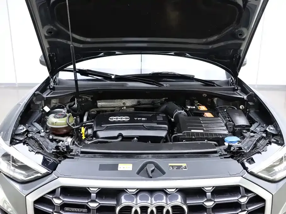 Audi Q3 — фото 10