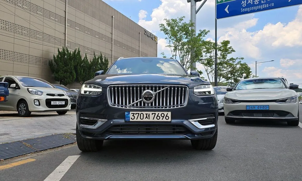 Volvo XC90 2024 из KR, фото 4
