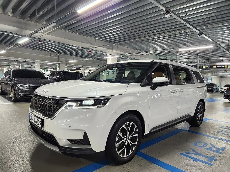 Kia Carnival 2023 из KR, фото 3