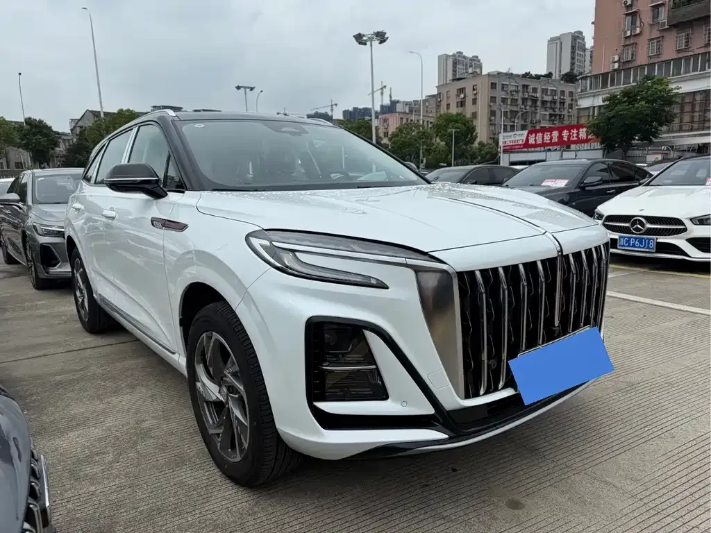 Hongqi HS3 PHEV — фото 4