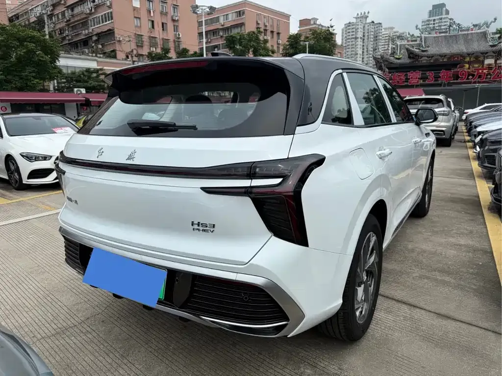 Hongqi HS3 PHEV — фото 6