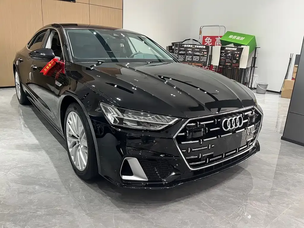Audi A7L — фото 7