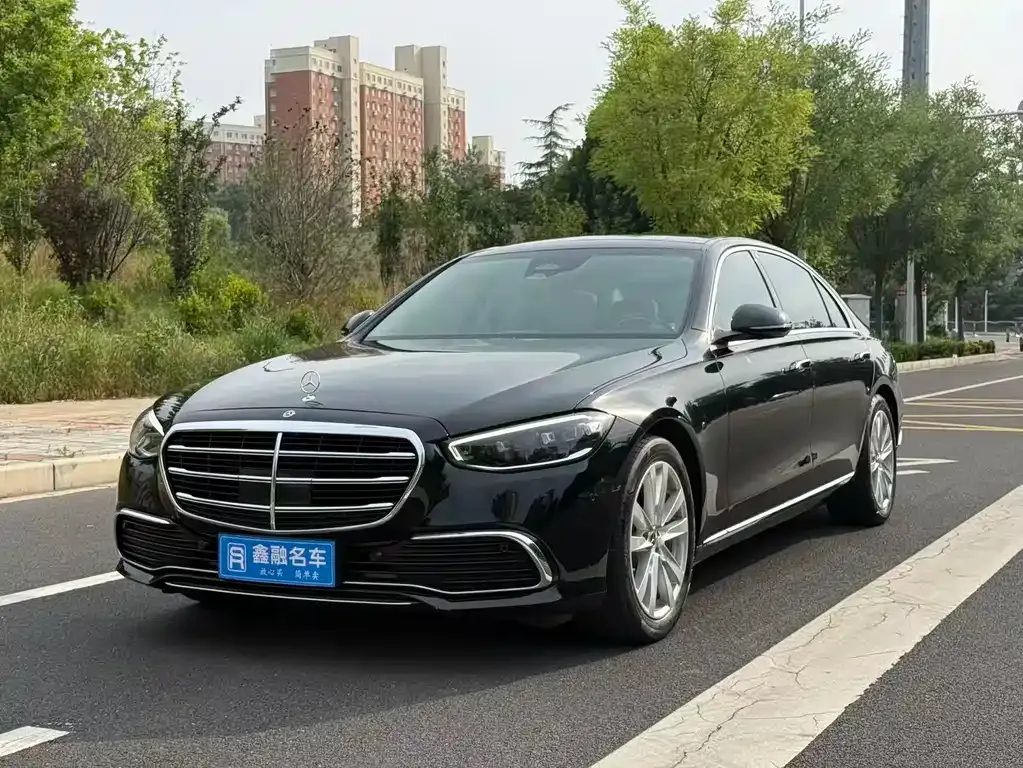 Mercedes-Benz S-Class — фото 1
