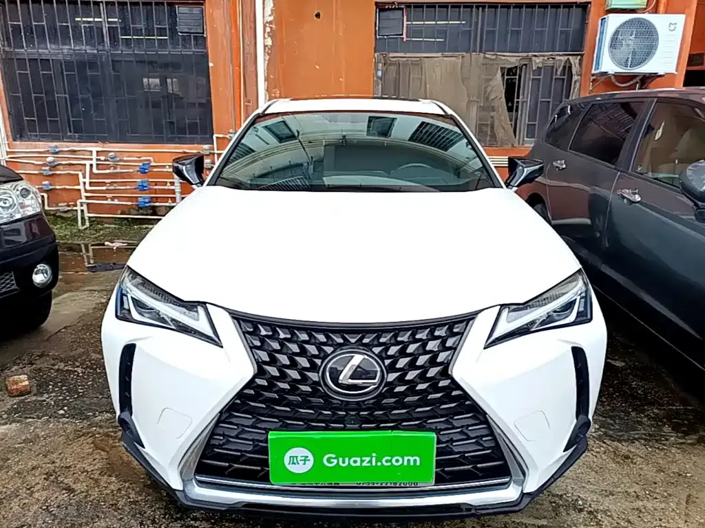 Lexus UX — фото 7