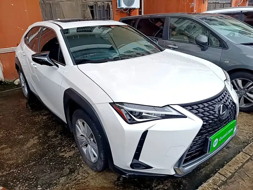 Lexus UX — фото 9