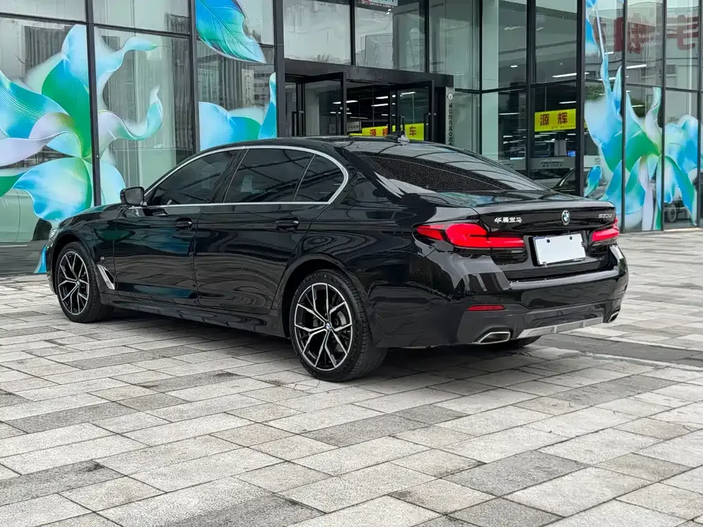 BMW 5 Series — фото 2