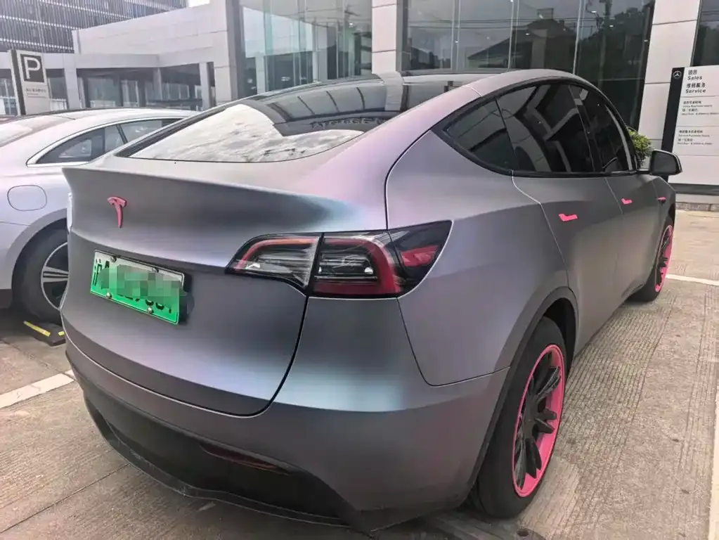 Tesla Model Y — фото 6