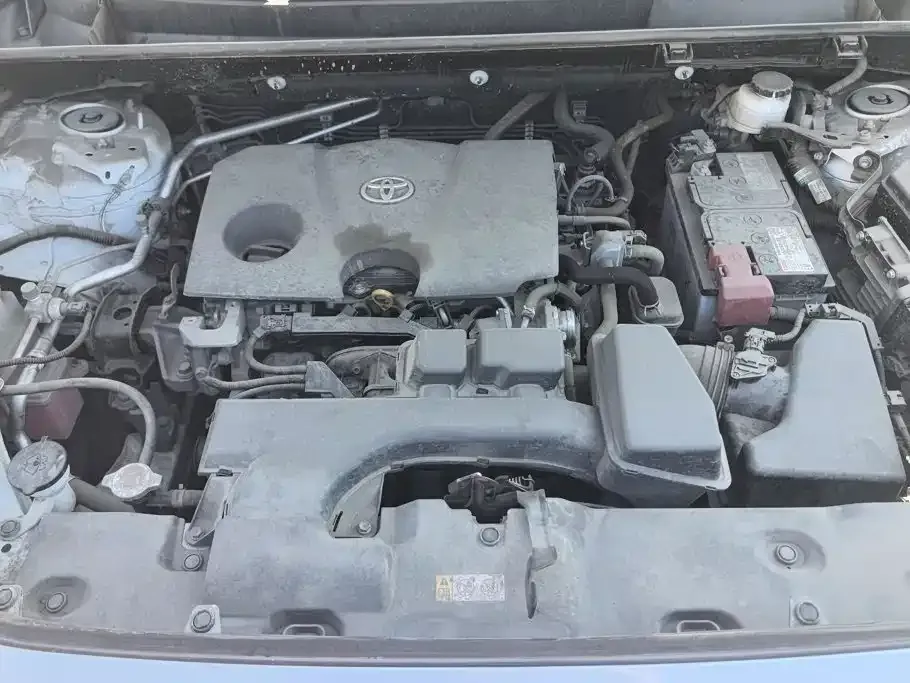 Toyota RAV4 — фото 6