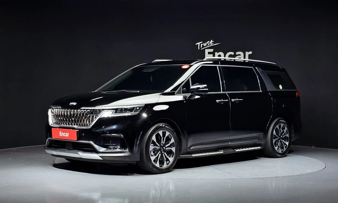 Kia Carnival — фото 1