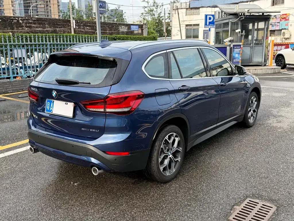 BMW X1 — фото 10