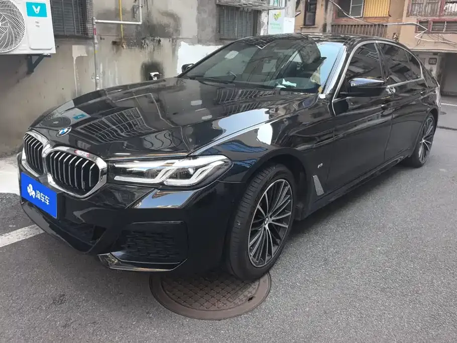 BMW 5 Series — фото 1